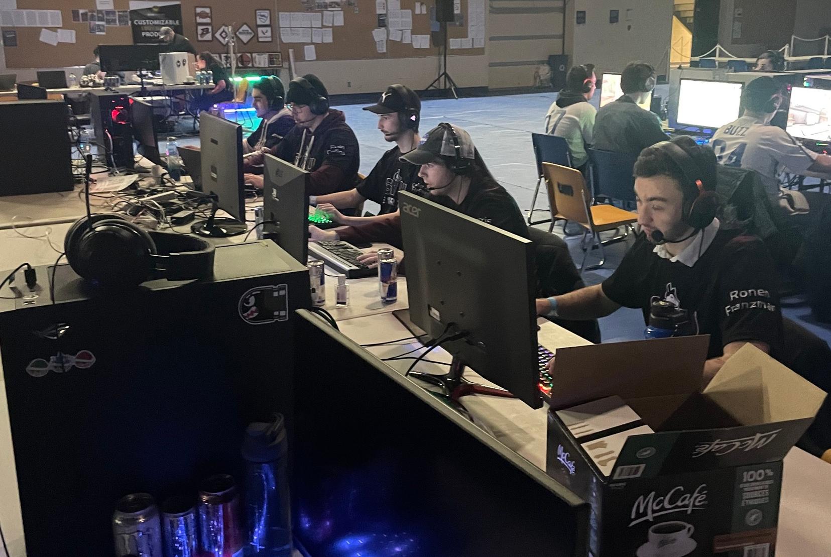 Huskies Esports League of Legends team finishes second at Tomorrow LAN
