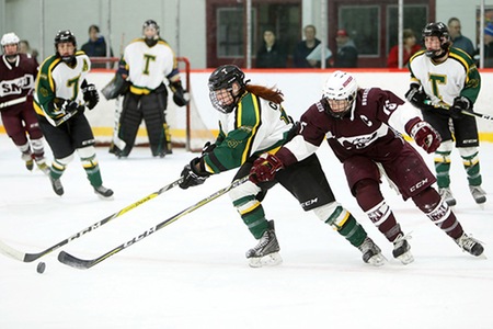 Huskies top Tommies 4-2, clinch playoff bye
