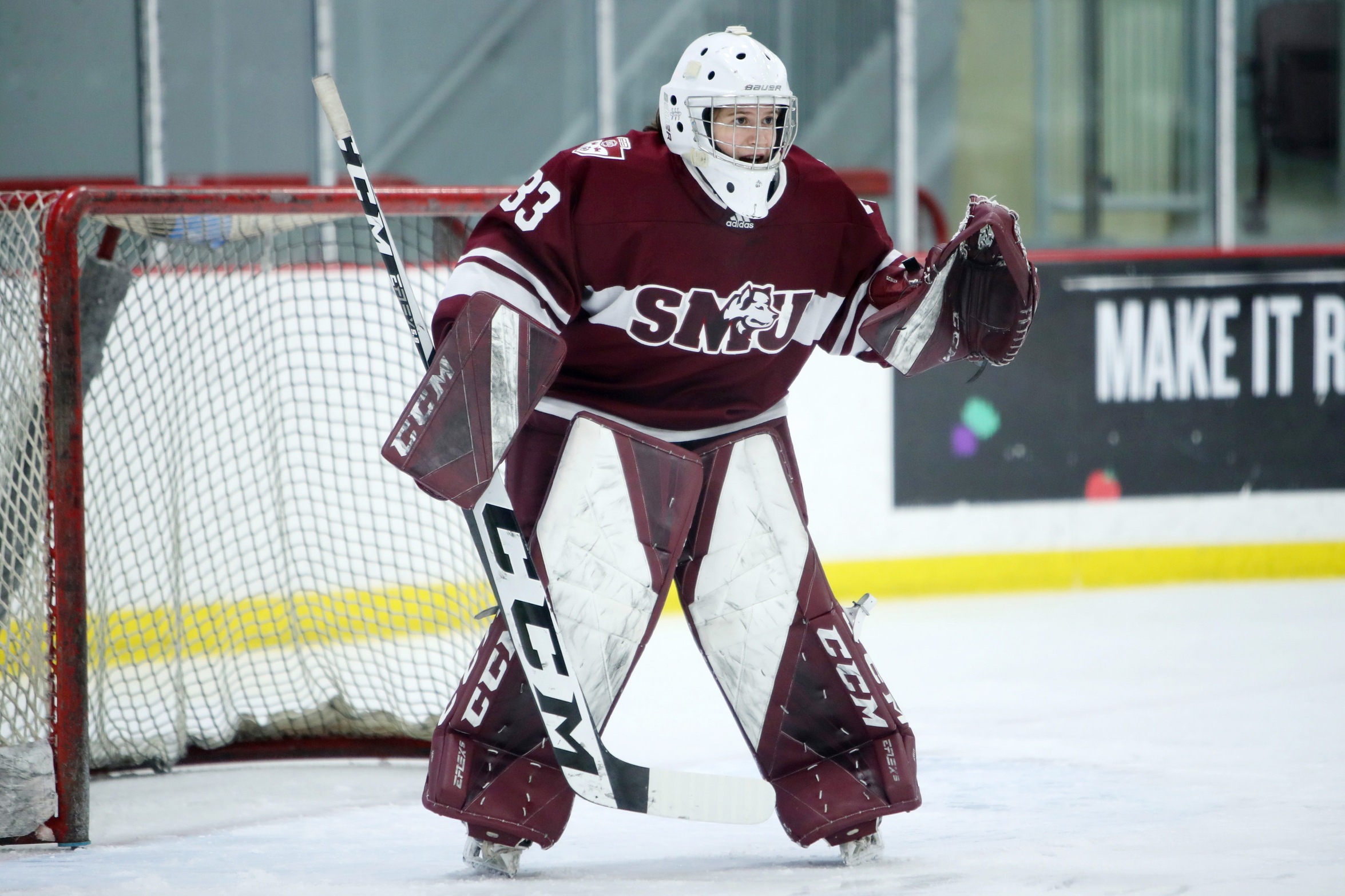 Scully records first AUS shutout as Huskies defeat Aigles Bleues 5-0